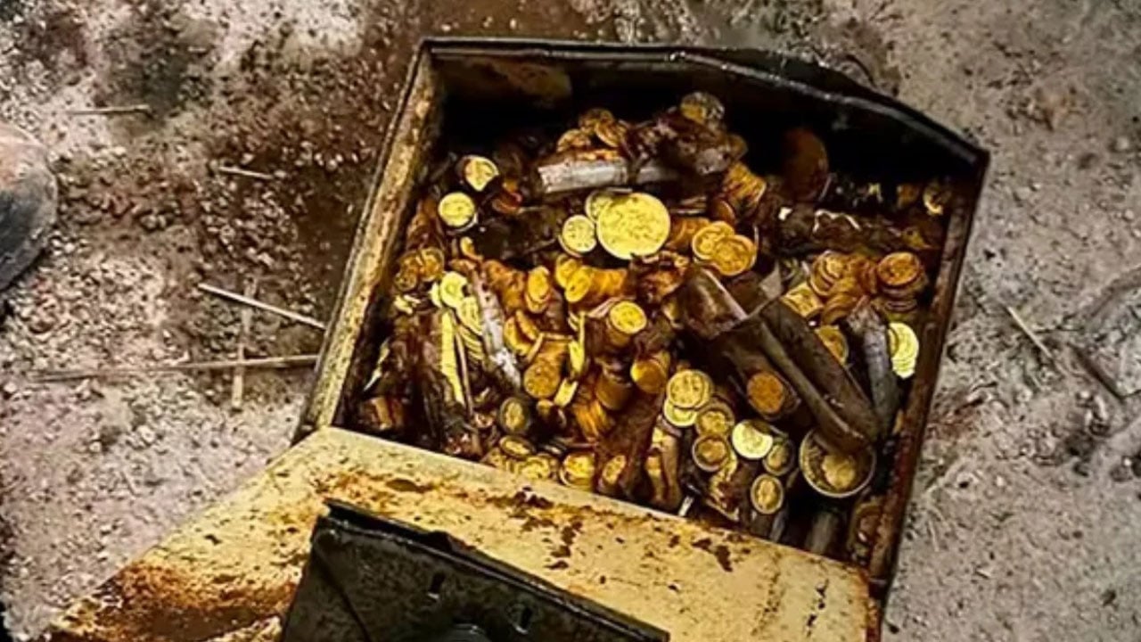 Foto - Zemindeki ipi takip etti 30 kilo altın buldu 