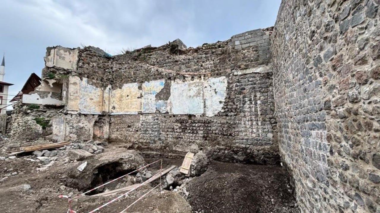 Foto - Zeminin 8 metre altından çıktı Dünyada üç taneden biri Trabzon’da