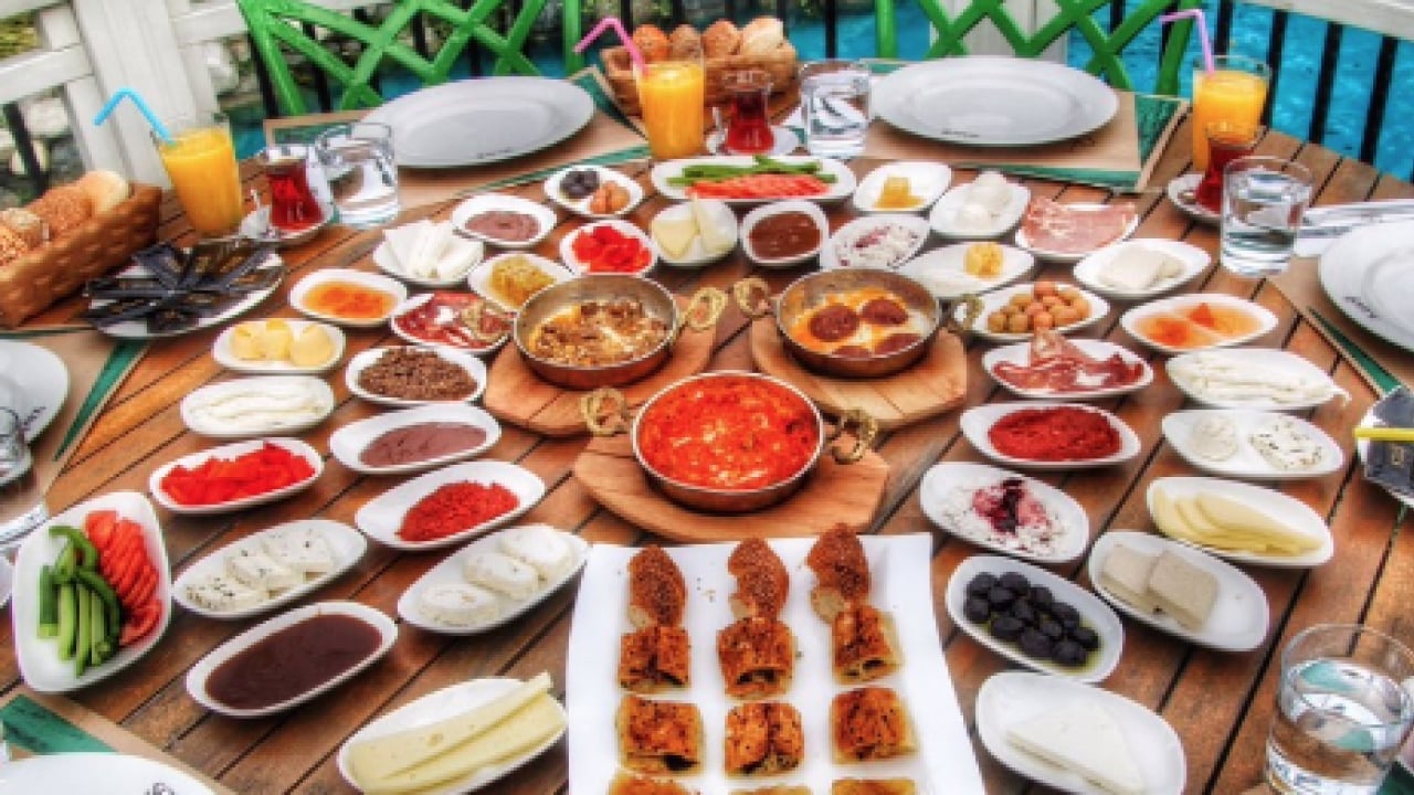 Foto - Zencefilli ve zerdeçallı yoğurt ve çorba... Doğru iftar beslenmesi bağışıklığı güçlendiriyor...