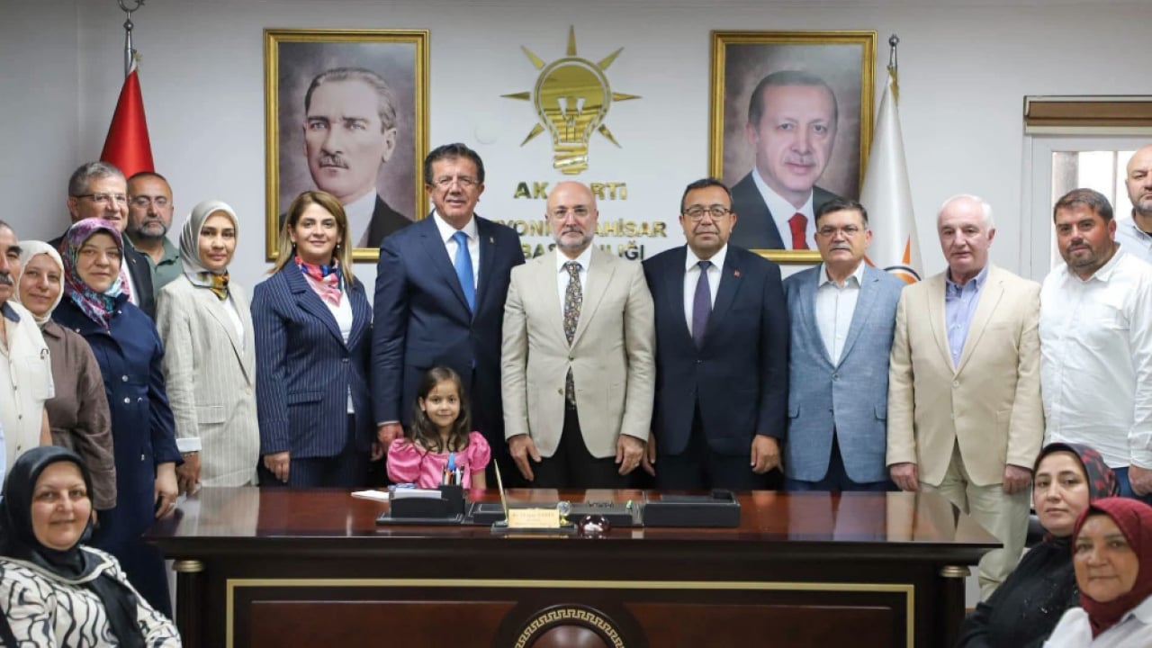 Foto - Zeybekci, AK Parti Afyonkarahisar İl Başkanlığı'nı ziyaret etti...
