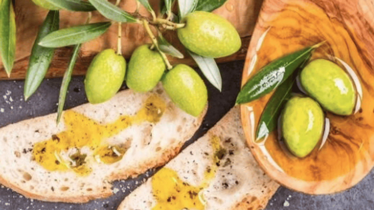 Foto - Zeytinyağının cilde mucize etkisi için içine 2 dal atın şahit olun! Akdeniz'in altın sıvısı...