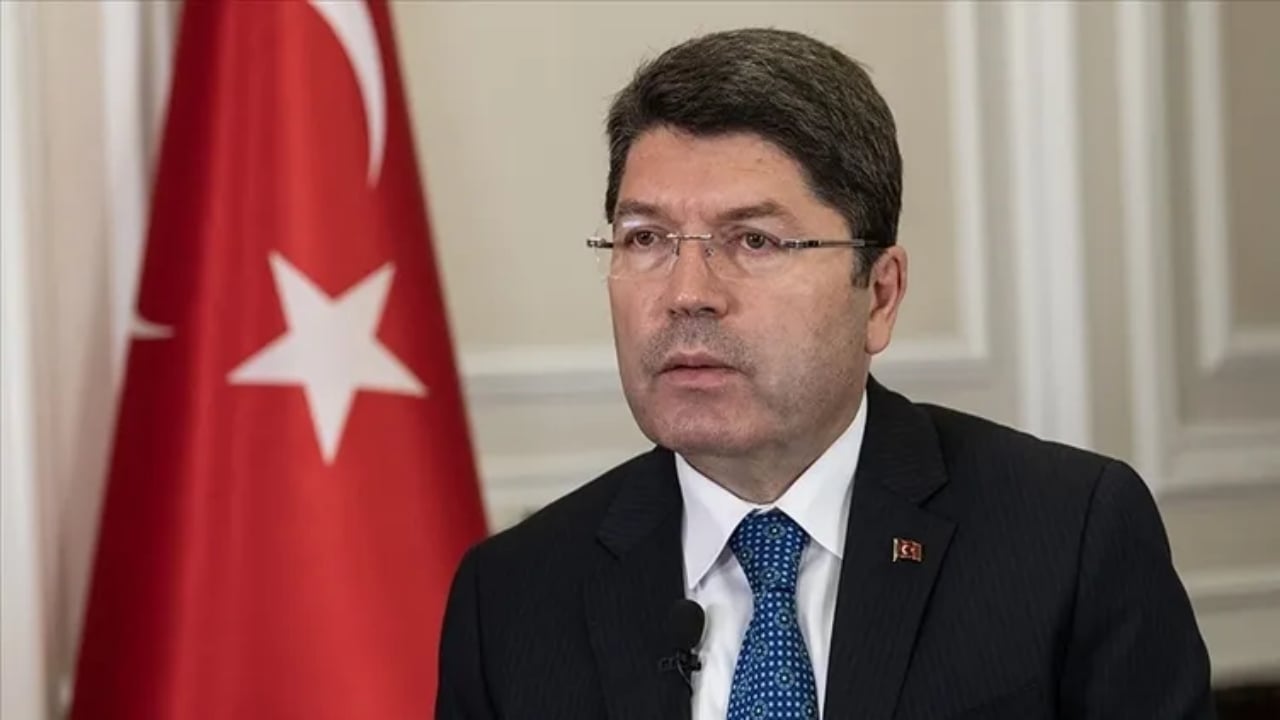 Foto - Zina ile ilgili skandal sözleri tepki çekmişti! O kadın avukatla ilgili hükümetten flaş açıklama