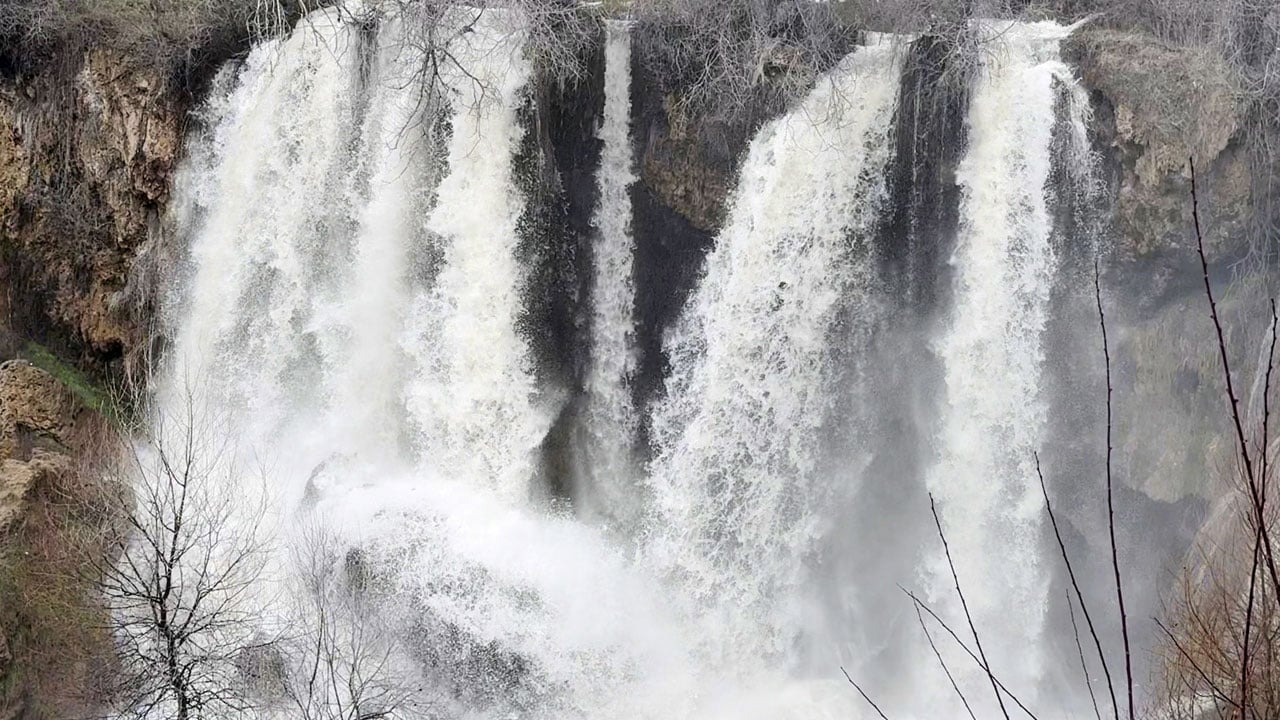 Foto - Ziyaretçi akını yaşanıyor! Son 20 yıldır ilk kez bu manzara yaşanıyor