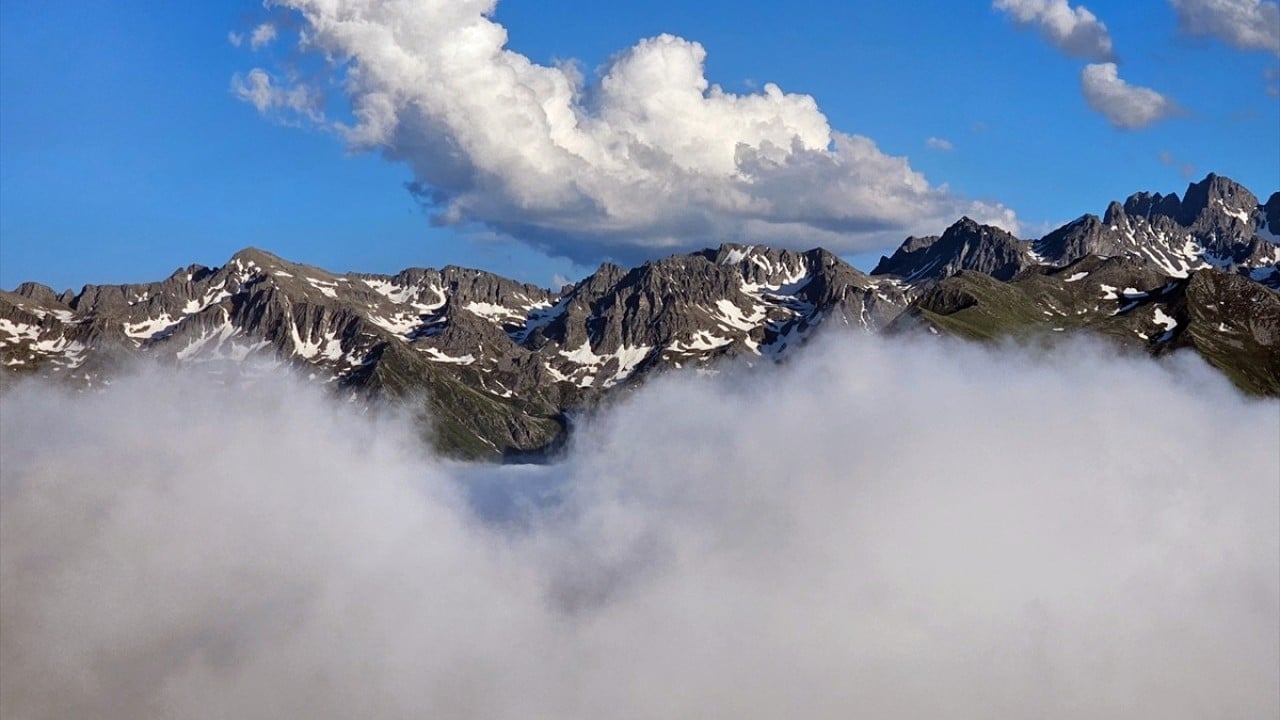 Foto - Ziyaretçi akınına uğruyor! Bulutların üzerinde bir yayla: Huser 