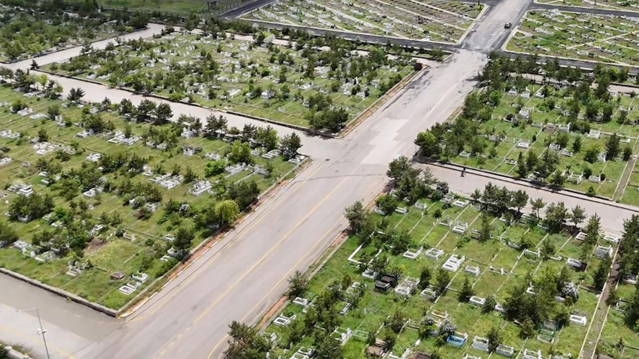 Foto - Ziyaretler çok daha kolay! Mezarlıkta navigasyon gibi sistem