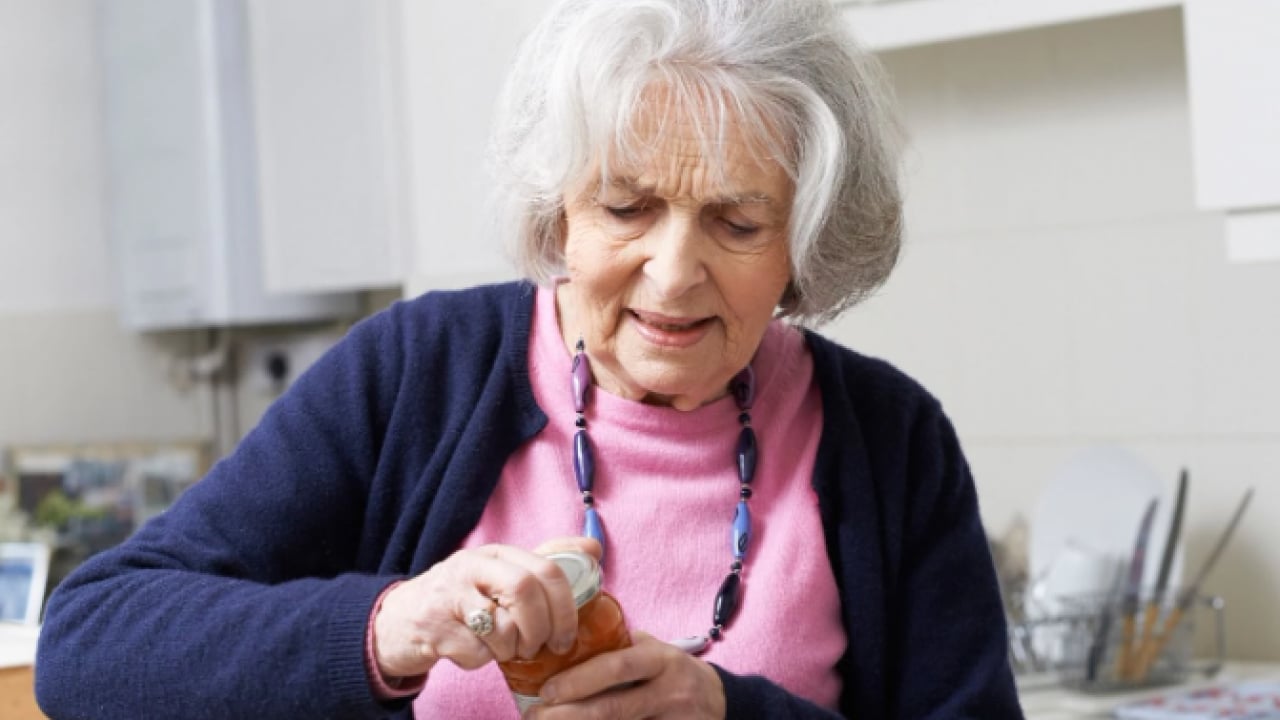 Foto - Zorlanmadan tek hamlede açılacak! Kavanoz kapaklarını kolayca açmanın yolu