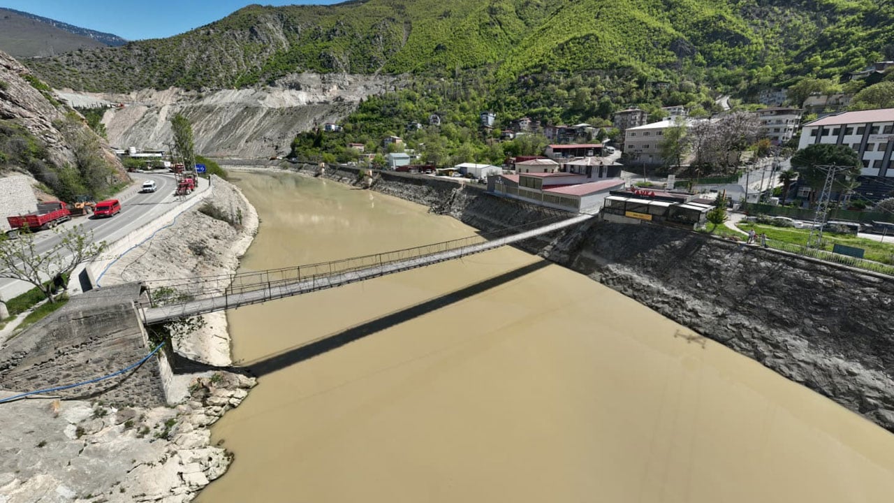 Foto - Zorlu coğrafyada yıllara meydan okuyor! Hem geçiş yolu hem miras