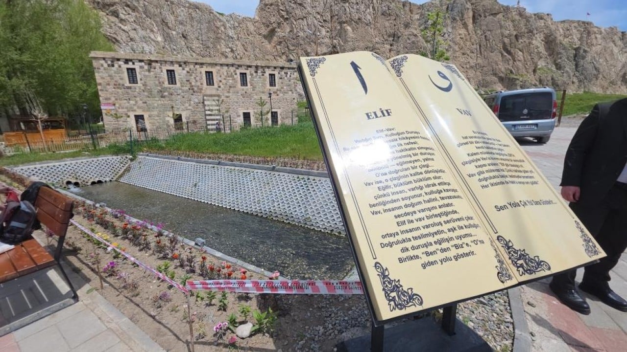 Zorlu göç yolculuğu İnci kefalleri tarihi Horhor Camii'nin konuğu oldu