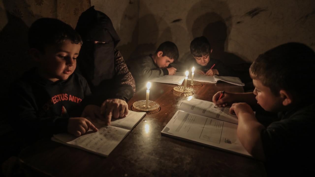 Foto - Bugün 5 Nisan Filistinli Çocuklar Günü! Dünyanın gözü önünde yaşam mücadelesi veriyorlar