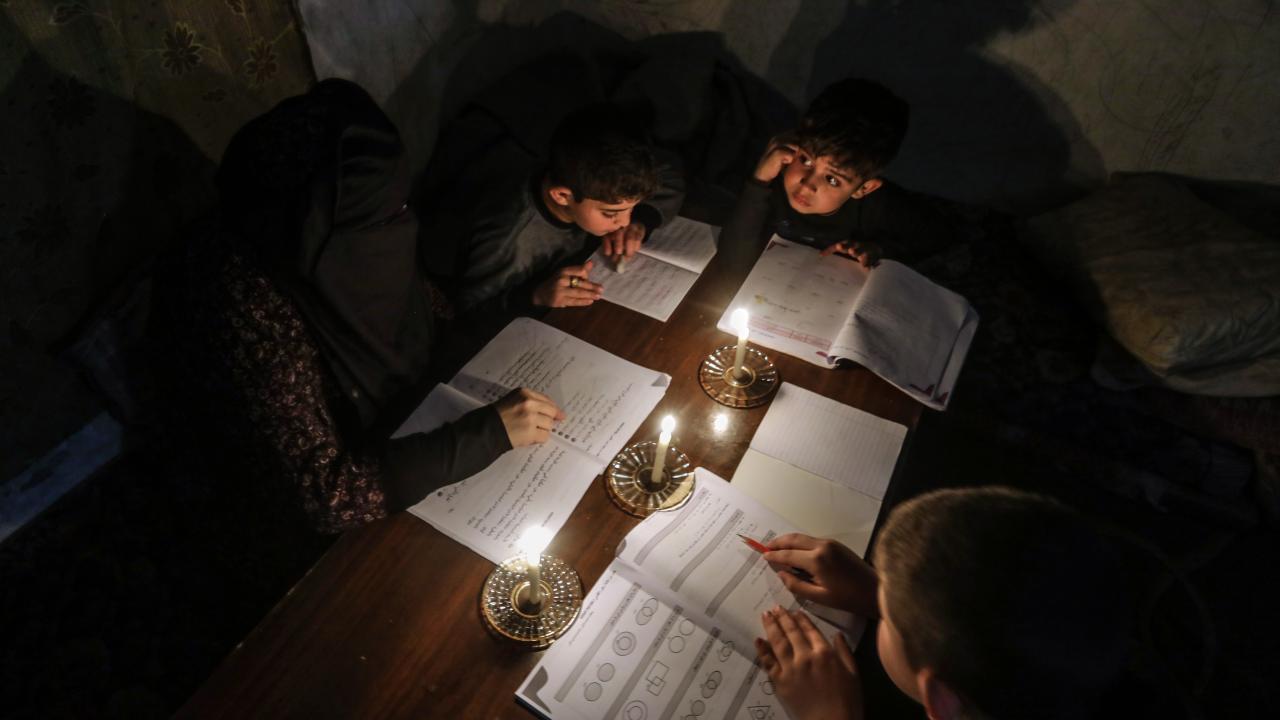 Foto - Bugün 5 Nisan Filistinli Çocuklar Günü! Dünyanın gözü önünde yaşam mücadelesi veriyorlar