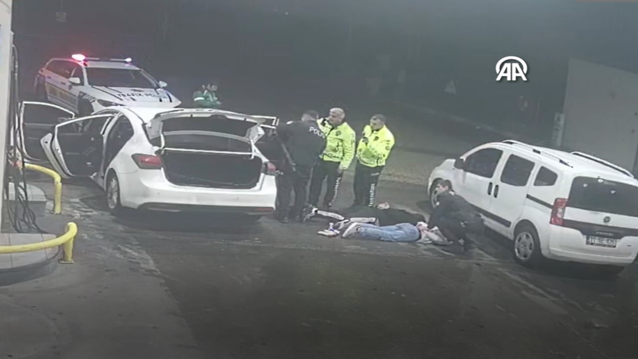 35 milyonluk tuzağı polis bozdu! Çalıştığı işyerini arkadaşlarına soydurup yağma süsü verdi,