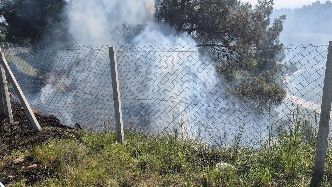 Bir türlü akıllanmıyorlar: Tarlasındaki otları temizlerken ormanı yaktı