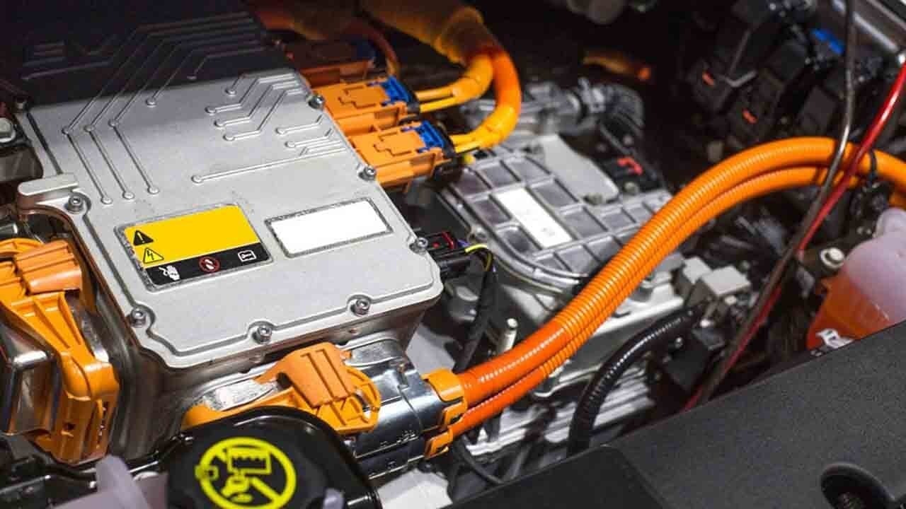 Elektrikli araç efsanesi yıkıldı: Tesla’da gizli yağ filtresi