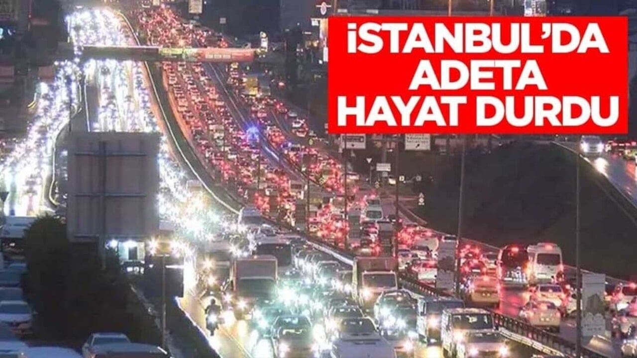 İstanbul’da adeta hayat durdu! Trafik yoğunluğu yüzde 85'e çıktı