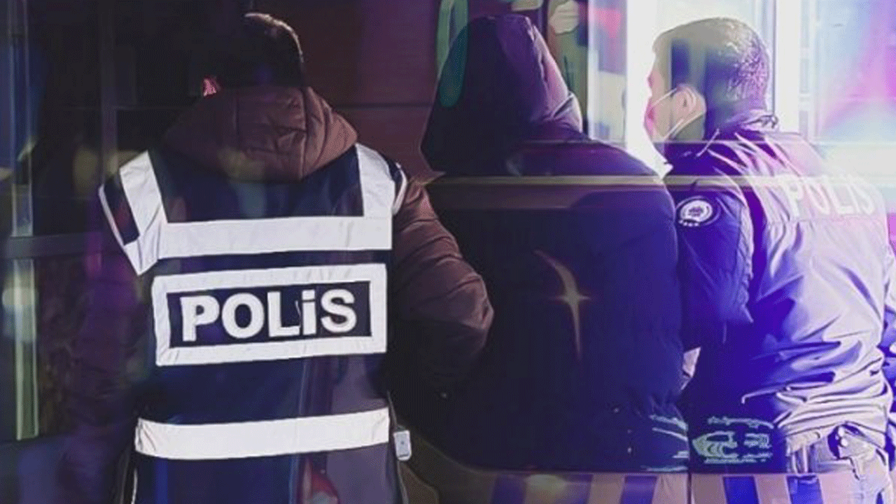 Nöbet tutan polisin yanına yaklaşıp bıçakladı, tutuklandı