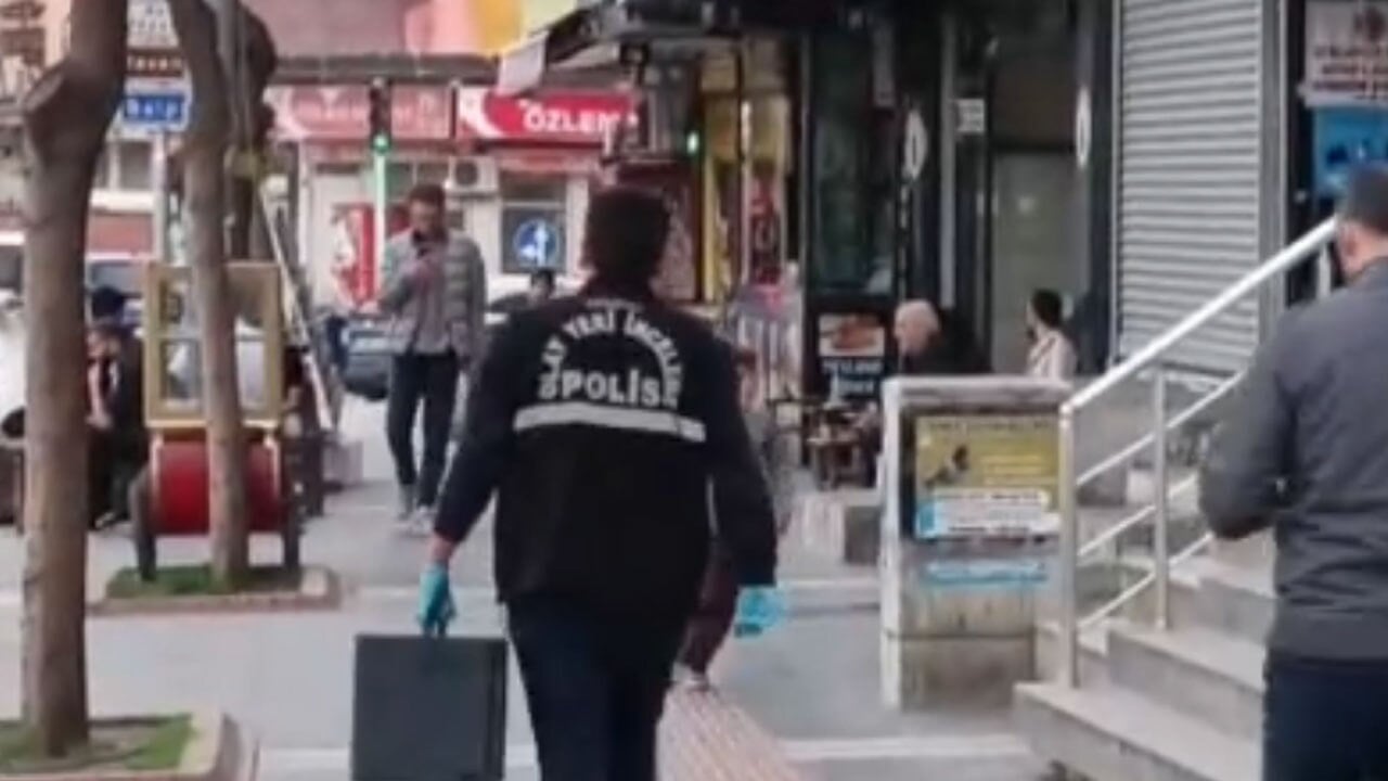 Plazada silahlı kavga: 1 kişi öldü