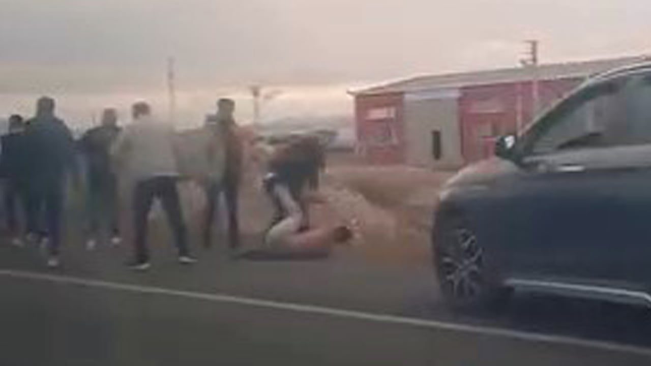 Polis cenazesinde konvoya saldıran 7 kişiye gözaltı