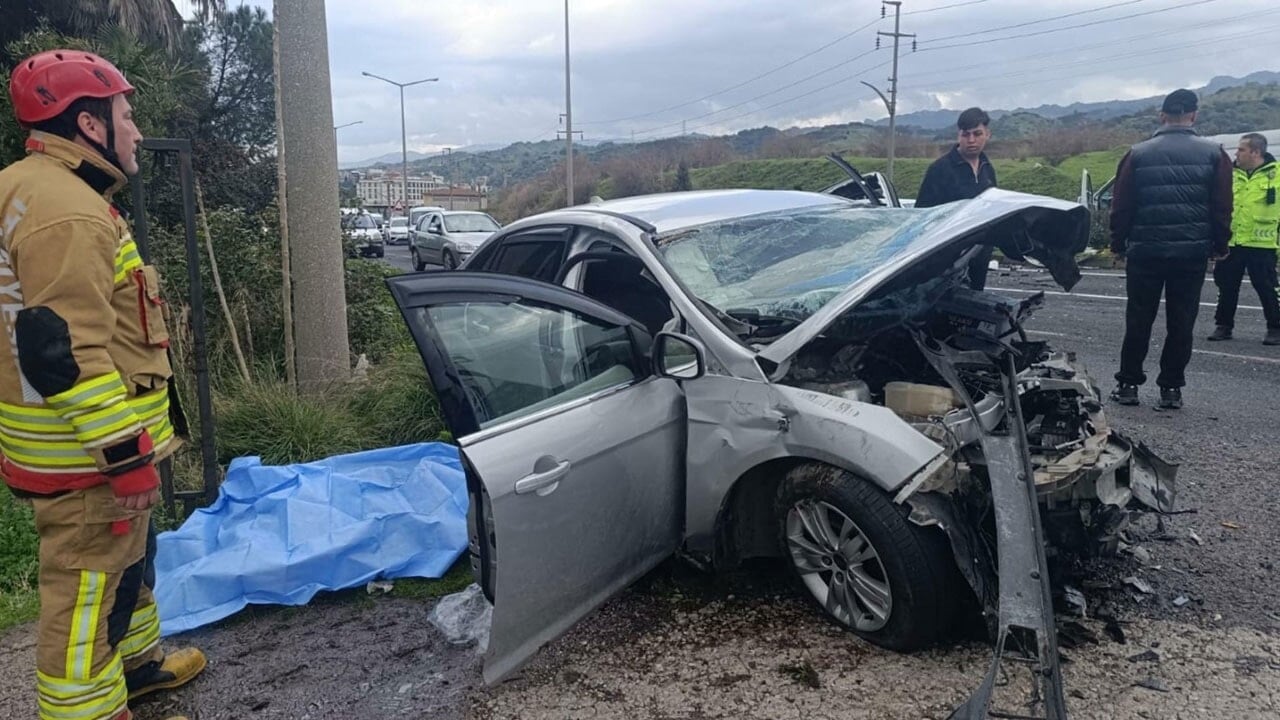 91 yaşında direksiyona geçti, refüjü aşıp karşı şeride uçtu: 2 kişi öldü, 4 kişi yaralandı