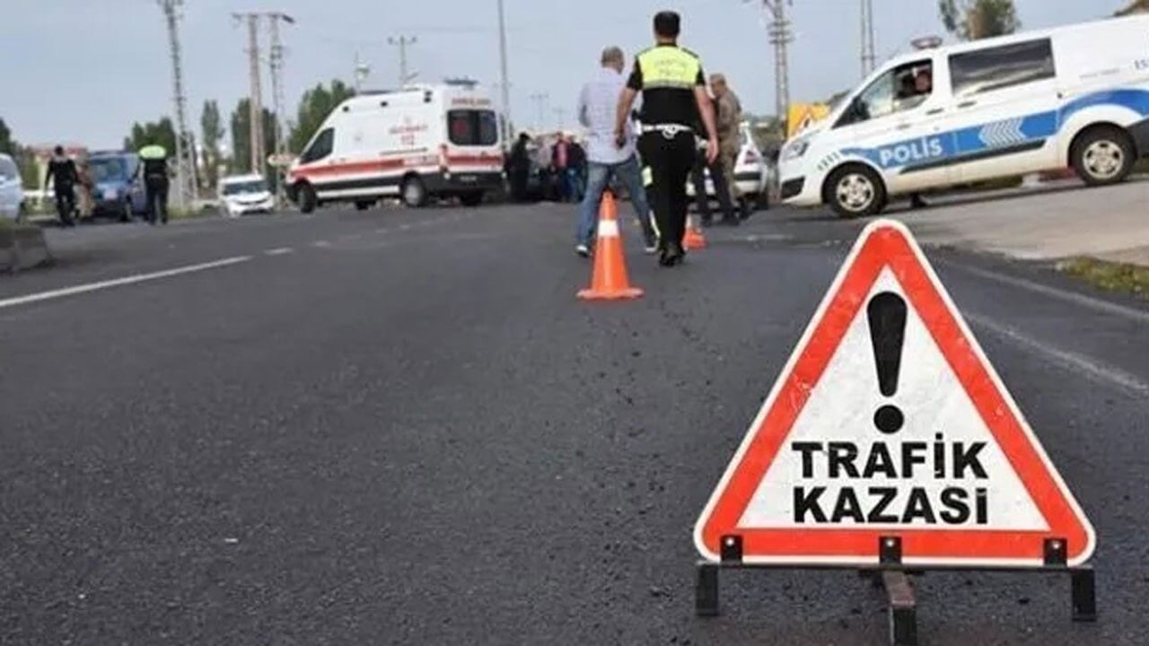 Şanlıurfa'da TIR ticari aracı biçti: 2 kişi öldü