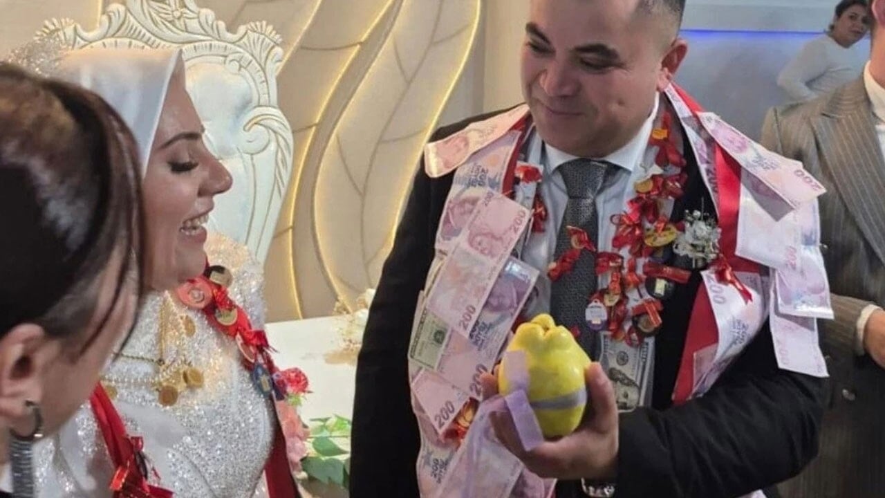Sen ayvayı yemedin mi şimdi: Damada altın yerine ayva taktılar