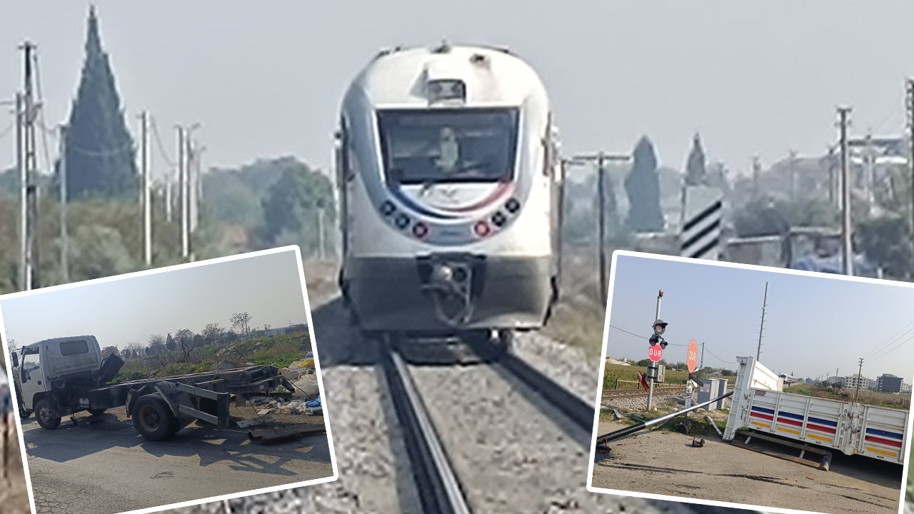 Tren, kamyonu ortadan ikiye böldü! Baş tarafı yolun bir yanında kasası diğer yanında kaldı