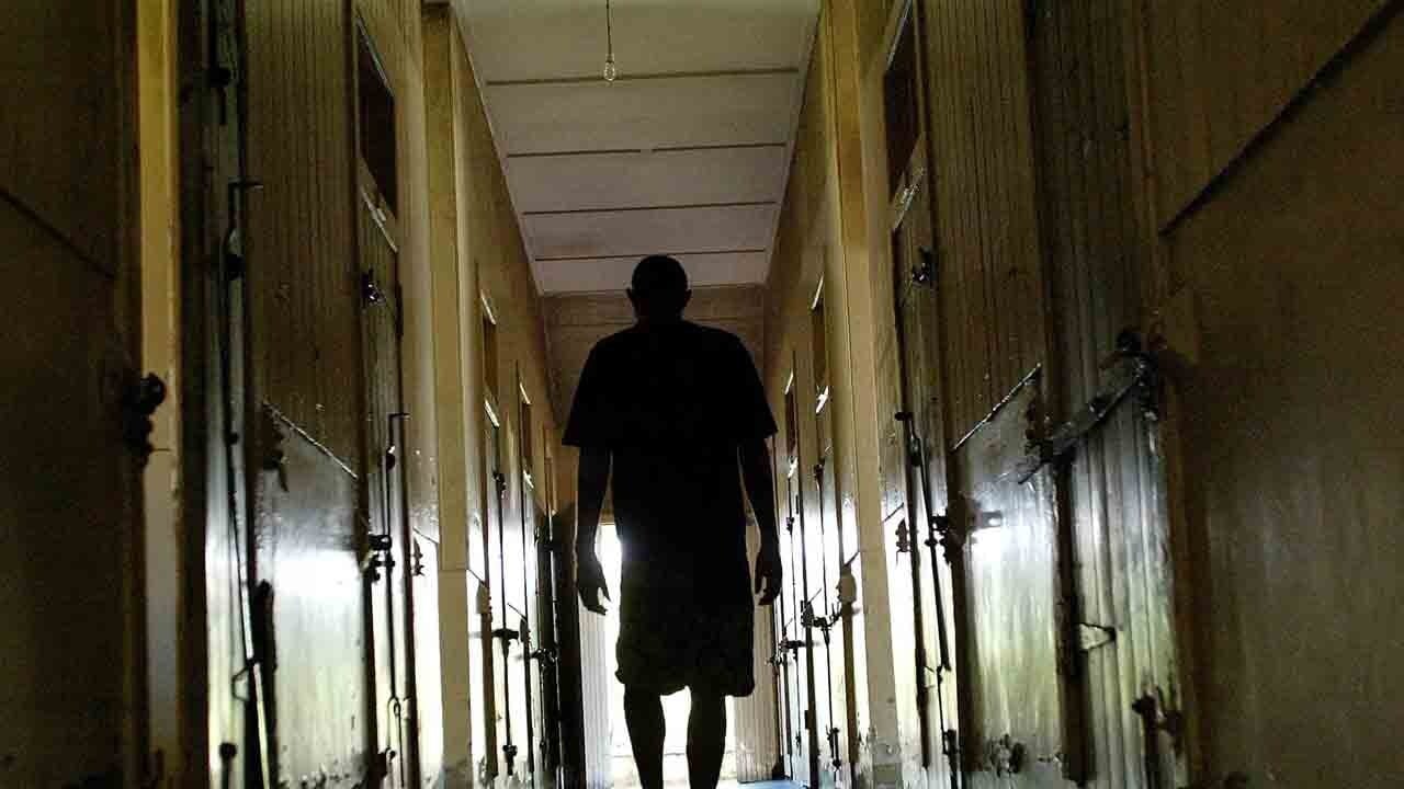 Yanlışlıkla akıl hastanesine kapatıldı: Yıllarca kimse dinlemedi