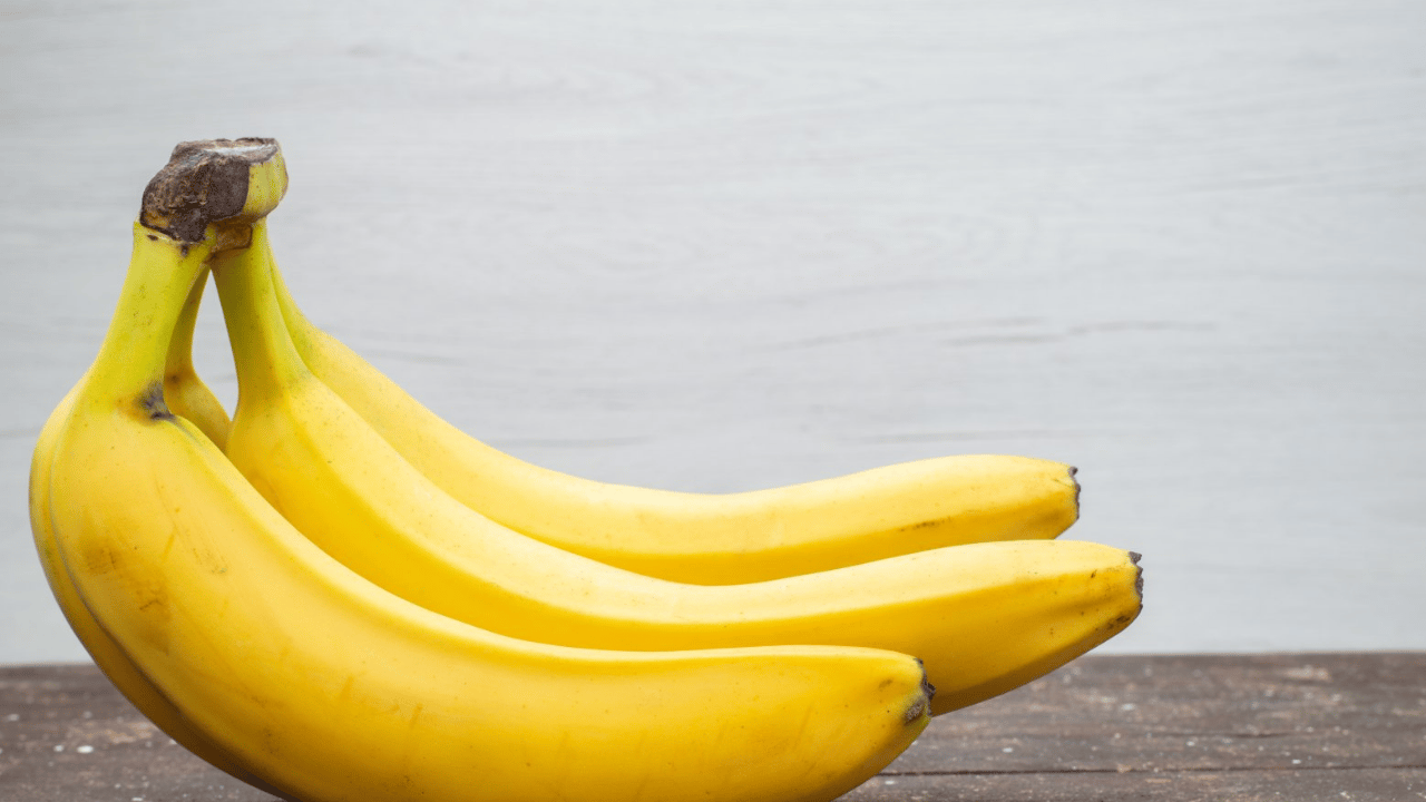 14 santimetreden küçük muzlar o ülkeye giremeyecek