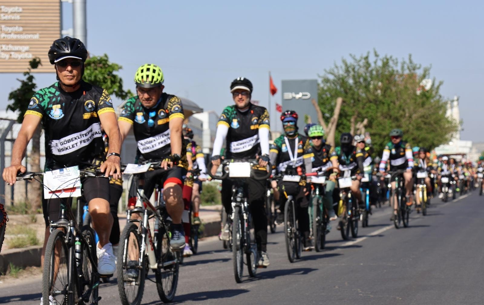 2. Göbeklitepe Bisiklet Festivali'nde 250 sporcu Haliliye'de pedal çevirdi