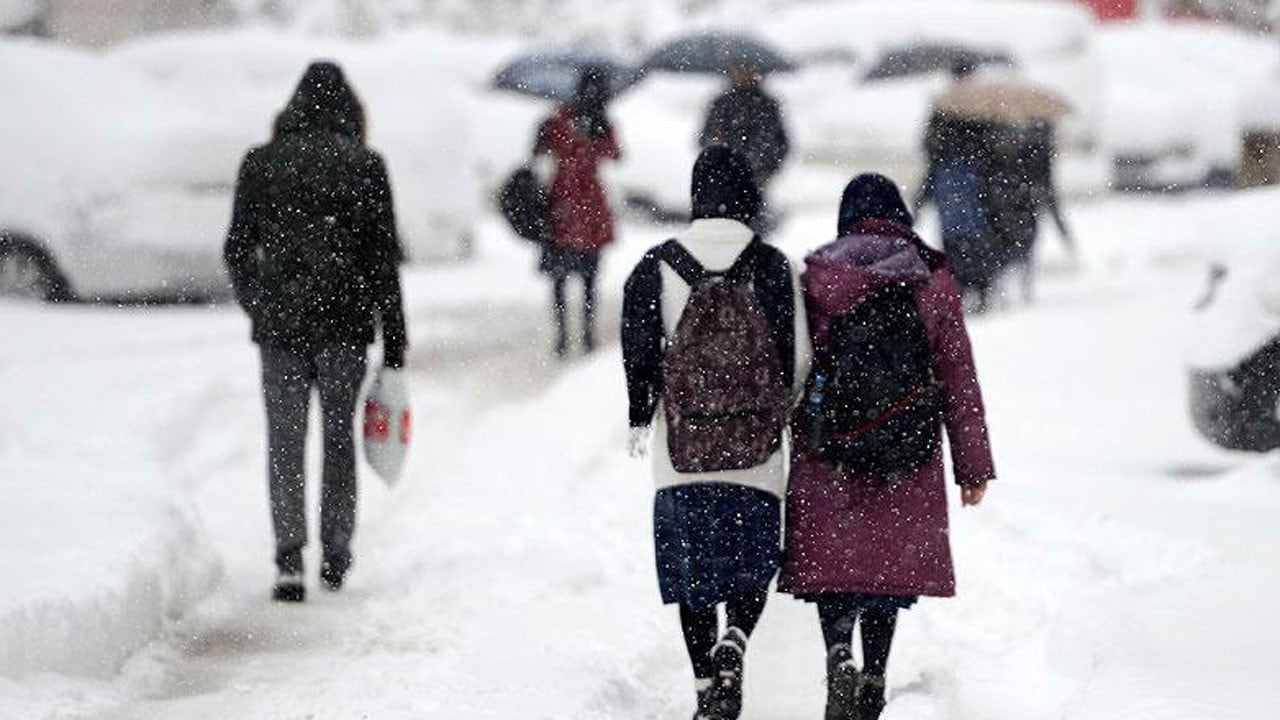 3 Aralık okullar tatil mi hangi illerde okullar tatil?