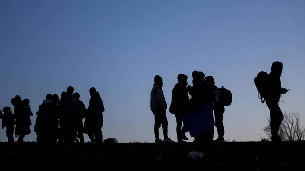 32 kaçak göçmen daha yakalandı