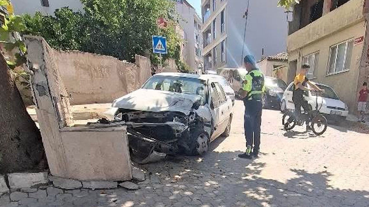 94 yaşında direksiyona geçti, mahalleyi savaş alanına çevirdi!
