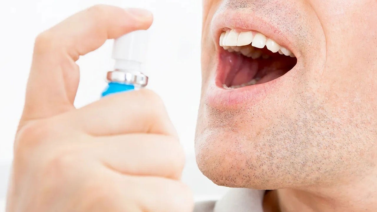 Ağız spreyi orucu bozar mı? Oruçlu ağız kokusu için sakız çiğneyebilir mi?