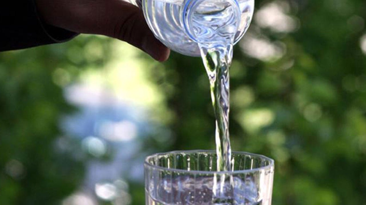 Ağzına su süremiyordu! "Delirten hastalık" hayatını kabusa çevirdi