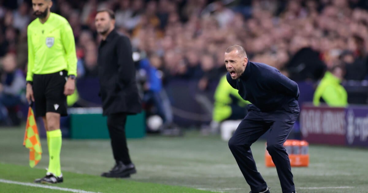 Ajax Teknik Direktörü John Heitinga Galatasaray maçı sonrası konuştu