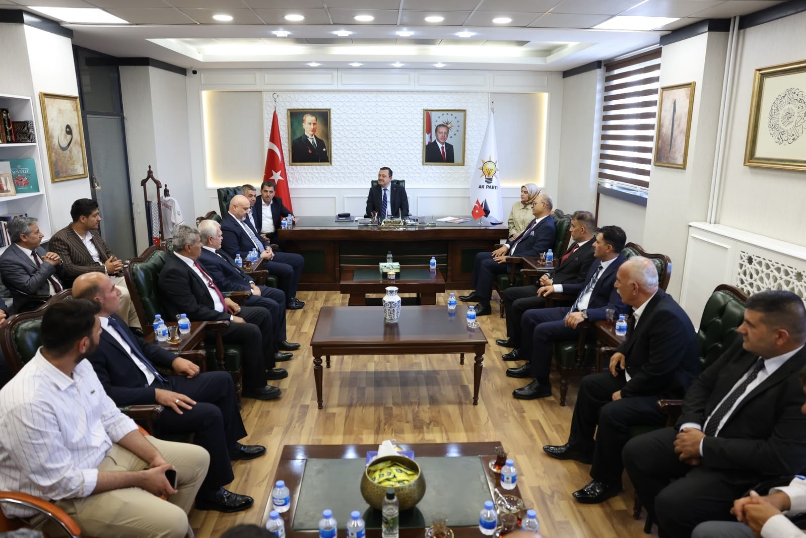 AK Parti Gaziantep ailesini genişletiyor! AK Parti'ye 25 kişilik katılım