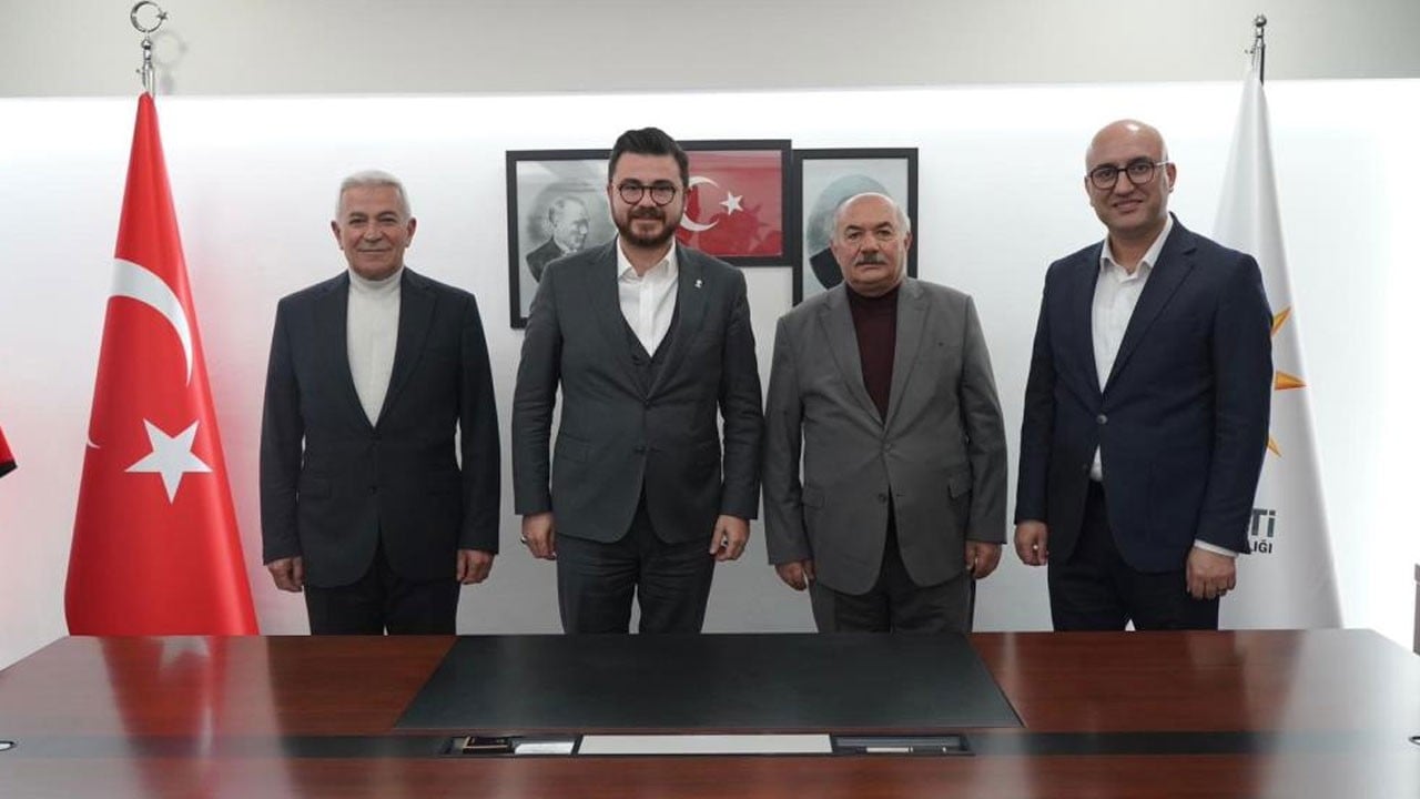 AK Partili başkanlar görevden alındı