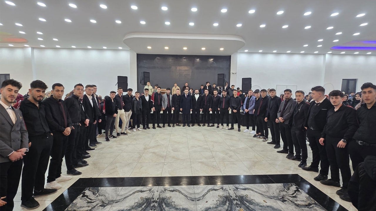 Akharım'da Mehmetçik adaylarına coşkulu uğurlama