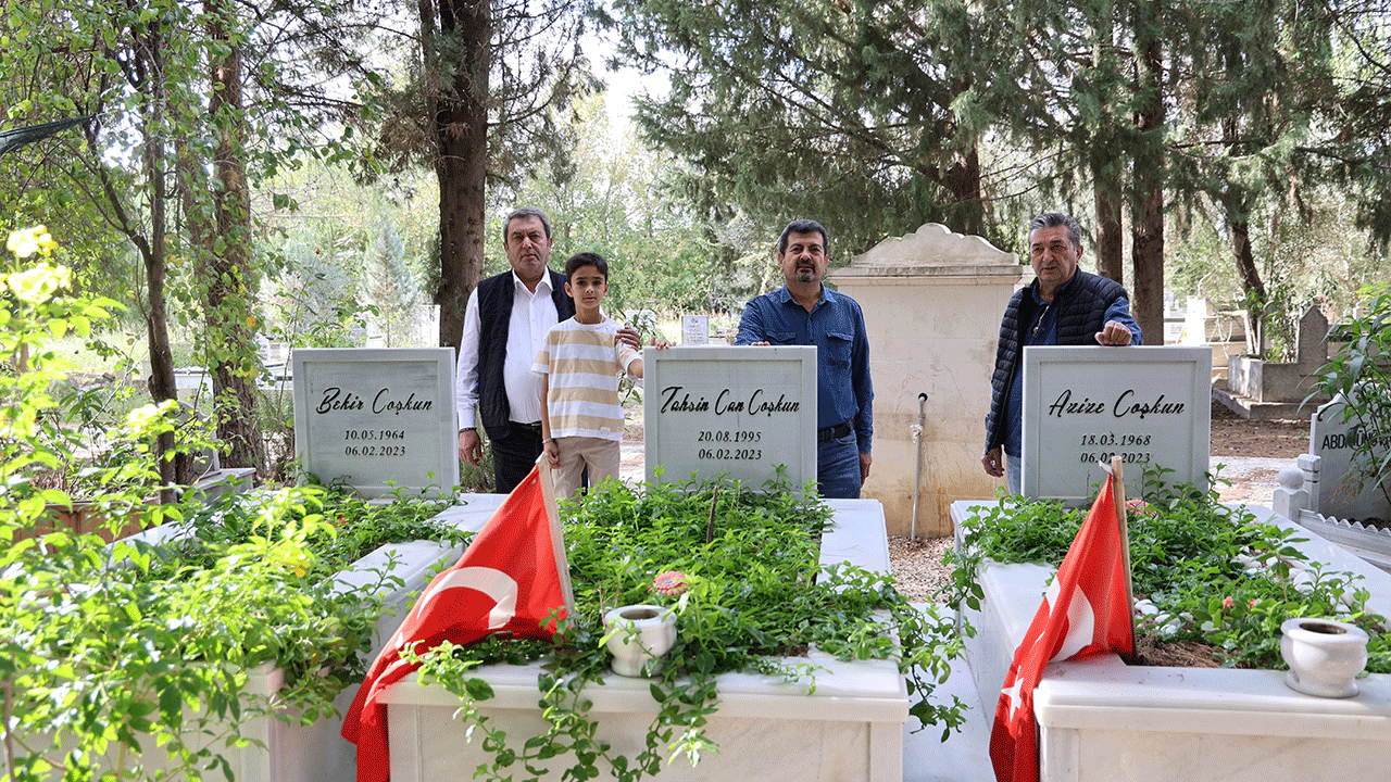 Alpargün Apartmanı davasında mahkûmiyet sonrası aileler mezarlıkta buluştu