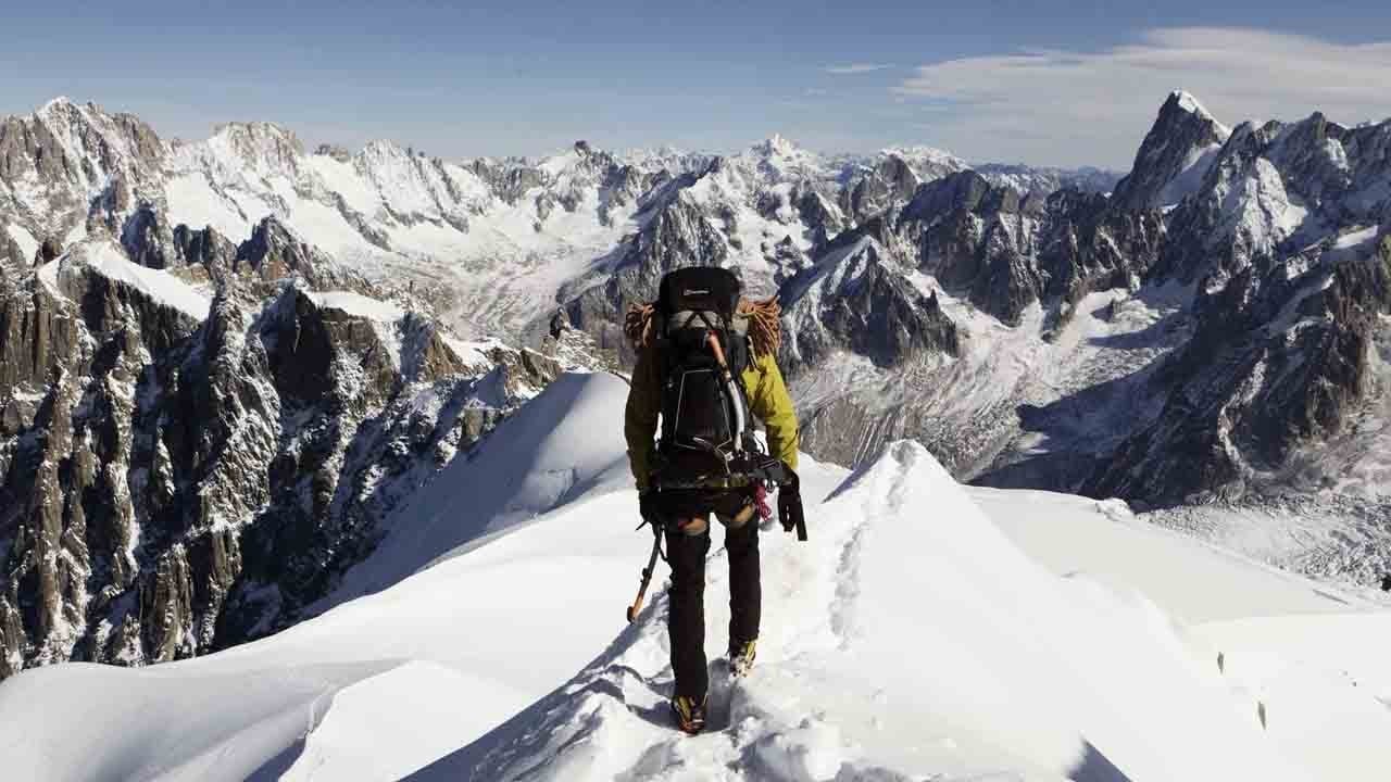 Alplerde çığ alarmı: 13 kişi hayatını kaybetti