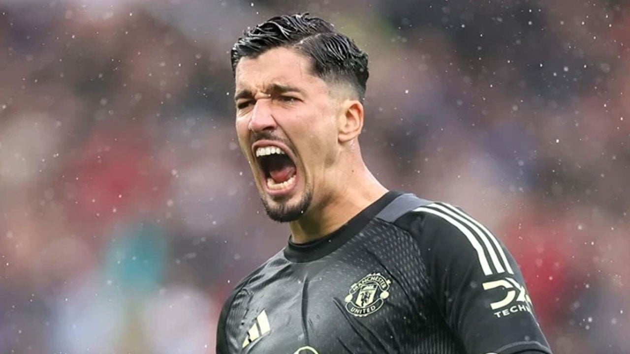 Altay Bayındır Süper Lig’e dönüyor