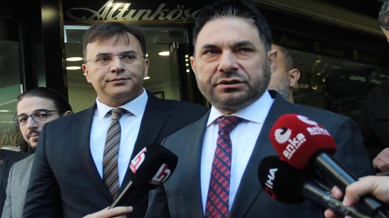 Altın kuyrukları oluşmuştu Kuyumcular sonunda fiyat ekranını kapattı