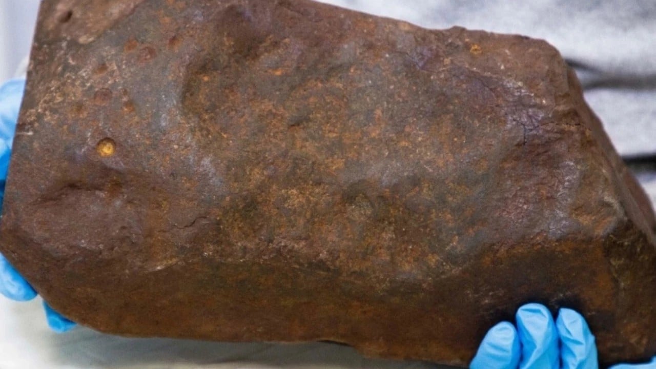 Altın sandı milyoner oldu! Bulduğu taşa paha biçilemiyor