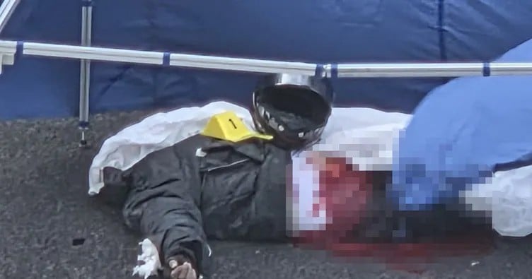 Ankara'da feci kaza motosikletli genç can verdi! Kontrolden çıkan motosiklet bariyerlere çarptı üzerinden otobüs geçti