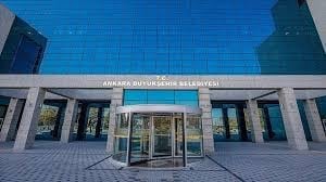 Ankara'da kesinti nedeniyle marketlerden su alıyorlar
