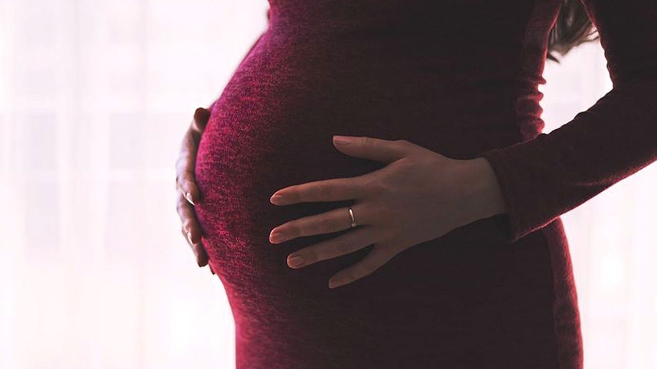 Anne adayları yaz sıcaklarına dikkat! Bu hata erken doğum riskini artırıyor