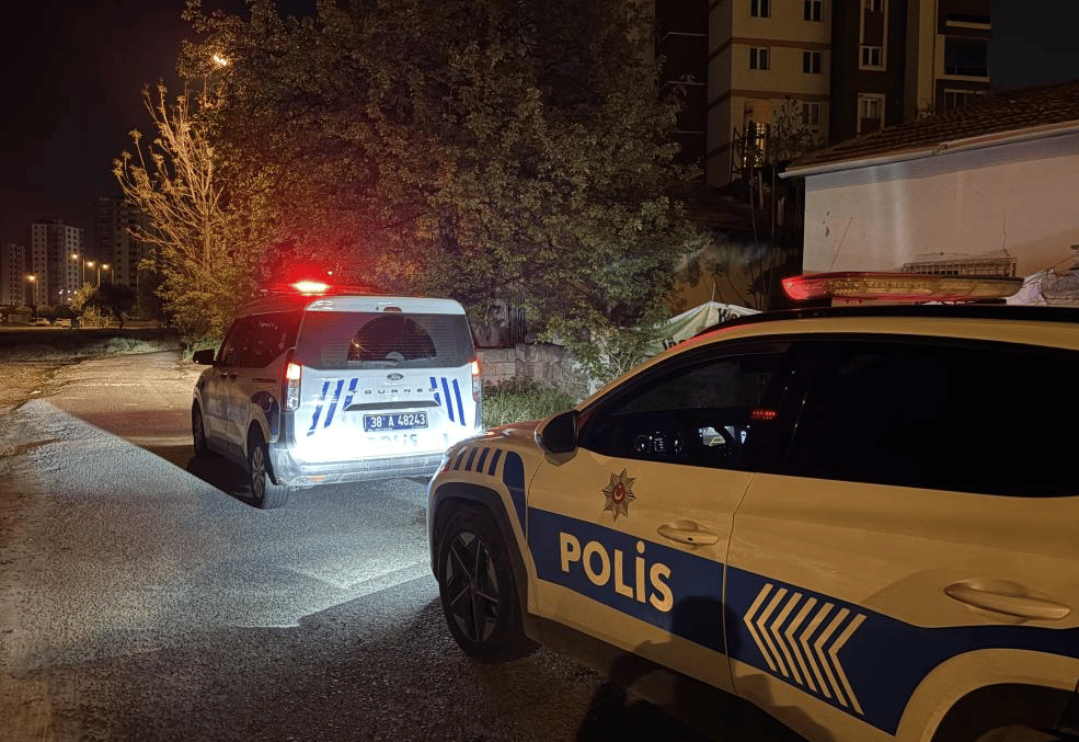 Anne ve oğlu karbonmonoksit gazından zehirlendi