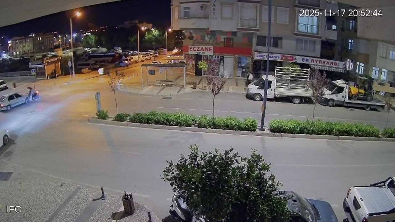 Antalya’da korkunç kaza! Motosiklet sürücüsü aracın üzerinden uçtu