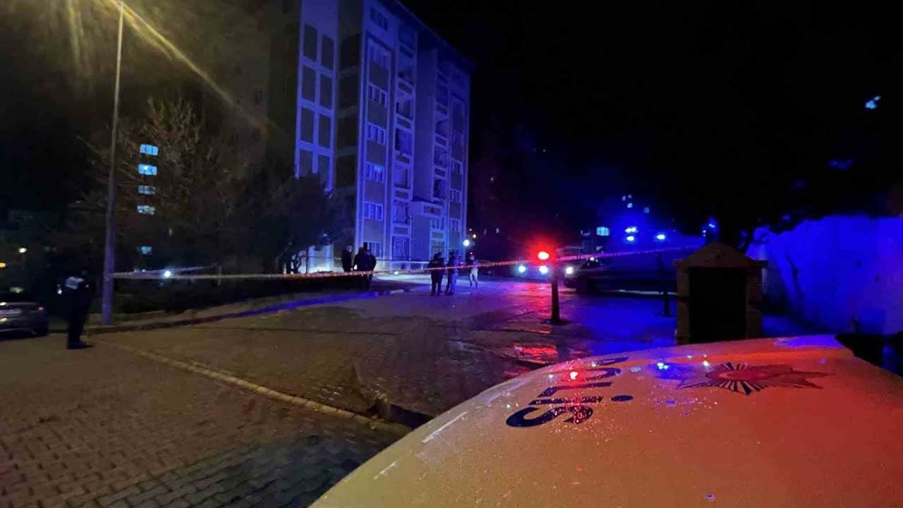 Apartmanda böcek ilaçlaması zehirlenmeye yol açtı: 11 kişi hastaneye kaldırıldı