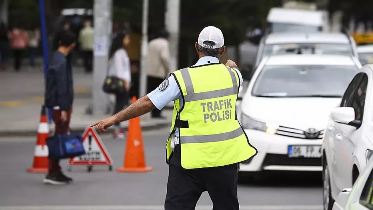APP plakalardan sonra buna da ceza geliyor: Trafikten men edilecekler