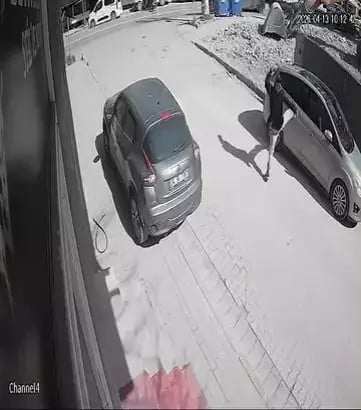 Avcılar'da park halindeki araçlara zarar veren şüpheli tutuklandı